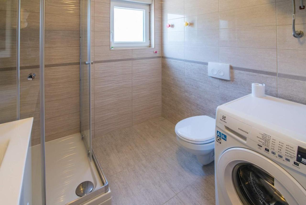 Apartman Zoe Vrbnik Exterior photo