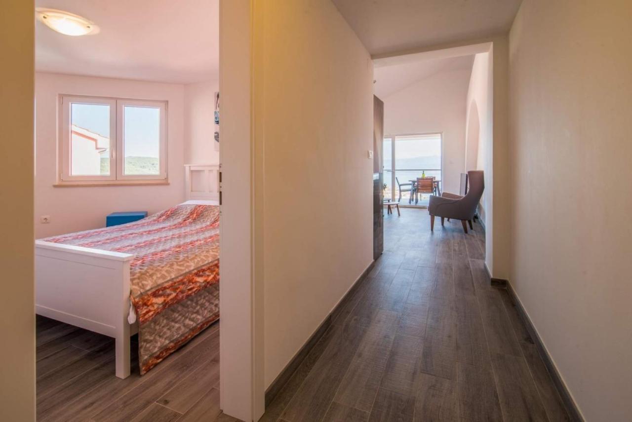 Apartman Zoe Vrbnik Exterior photo